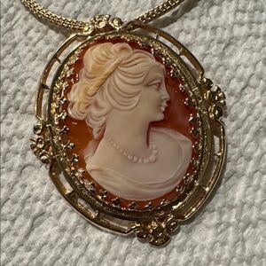 14k Gold CAMEO with Beautiful Filigree finish around it Genuine 2PC